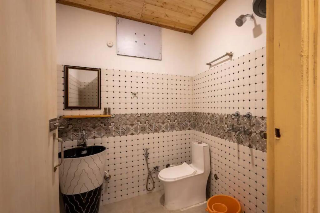 The Hill Story, Entire Chalet, Offbeat,Cozy Mussoorie Extérieur photo